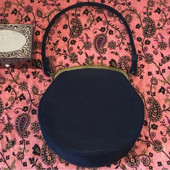 Vintage Elegant Handbag in Midnight Blue - Picture 2 of 15